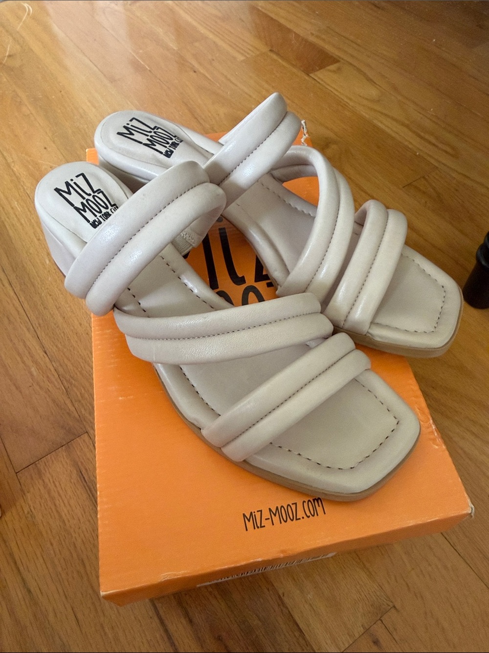 Miz Mooz Oceana Cream Padded-Strap Block Heel Mule EU 39, US 8.5/9